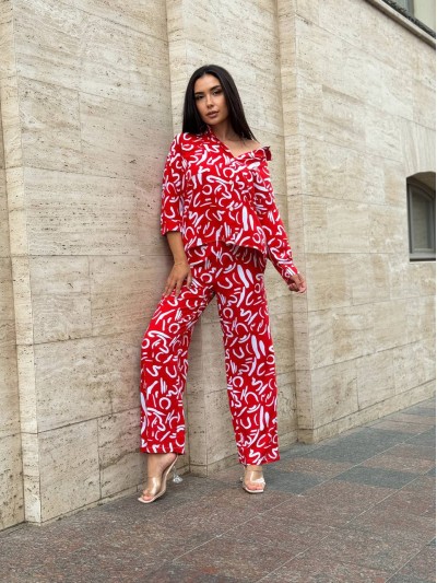 Прогулянковий костюм червоного кольору 28225