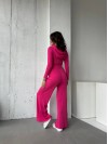 Прогулянковий жіночий костюм у рубчик малинового кольору 31109