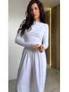 Прогулянковий жіночий костюм молочного кольору 34732