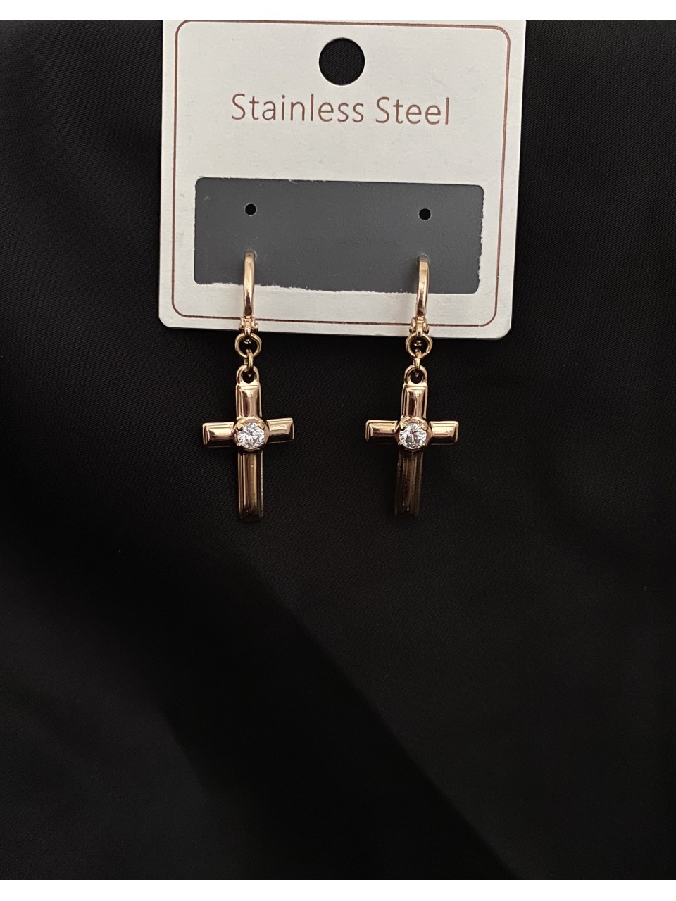 Серьги крестики с камешком круглый замок золотого цвета 33805