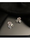 Сережки Квіточка з камінцями застібка - пусет срібного кольору 33744
