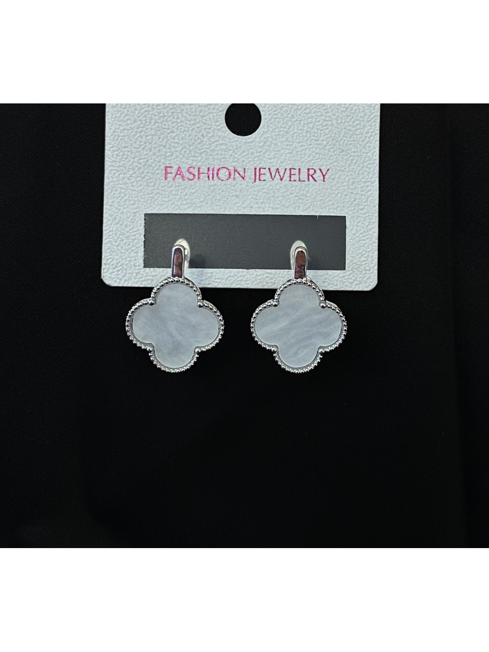 Серьги белый клевер серебряного цвета английский замок 32810