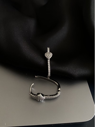 Сережки Серце з камінцями срібного кольору 31904