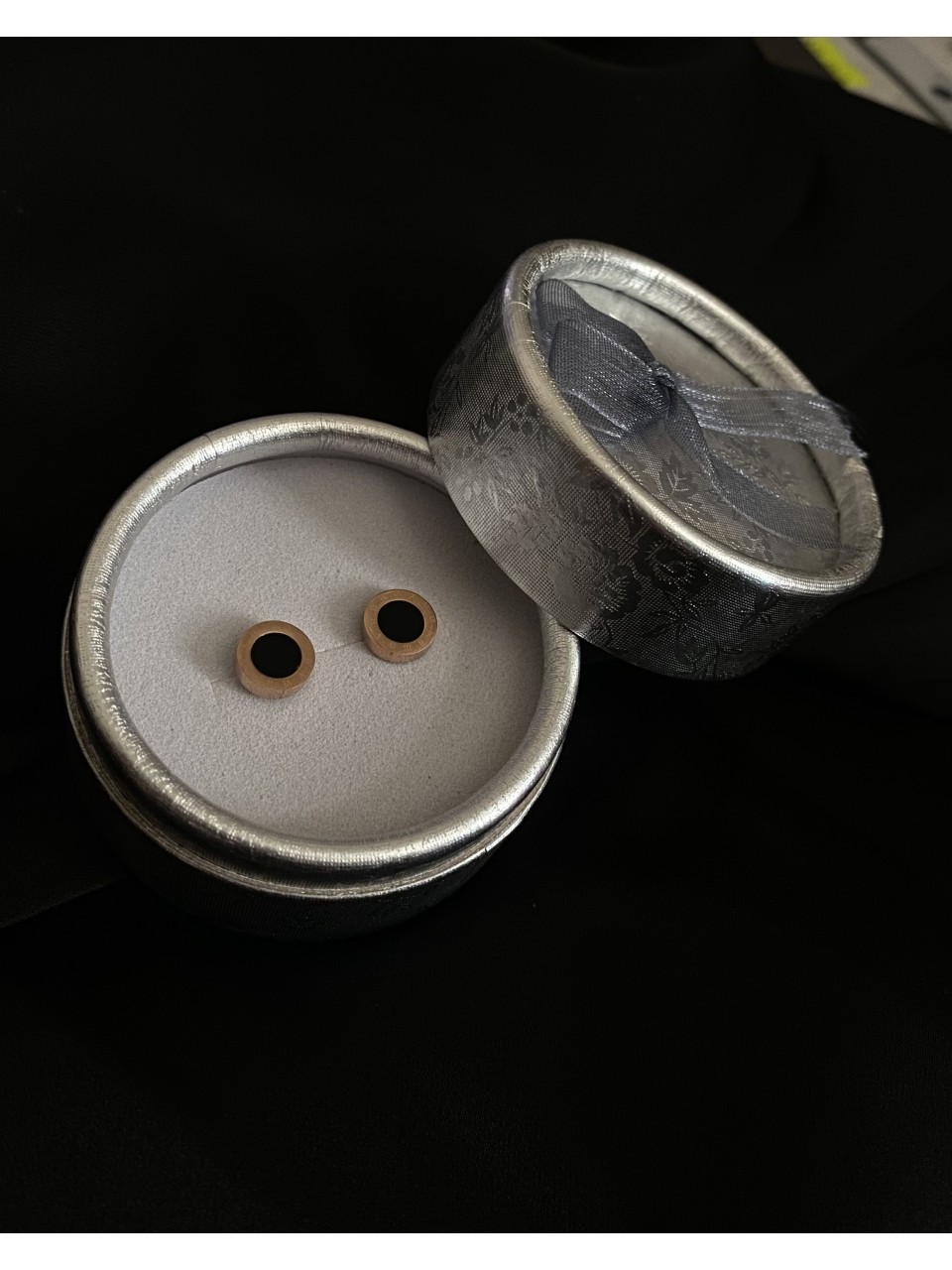 Гвоздики комплект 6 шт золотого кольору 30720