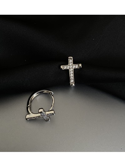Сережки Хрестики англійський замок срібного кольору 32020
