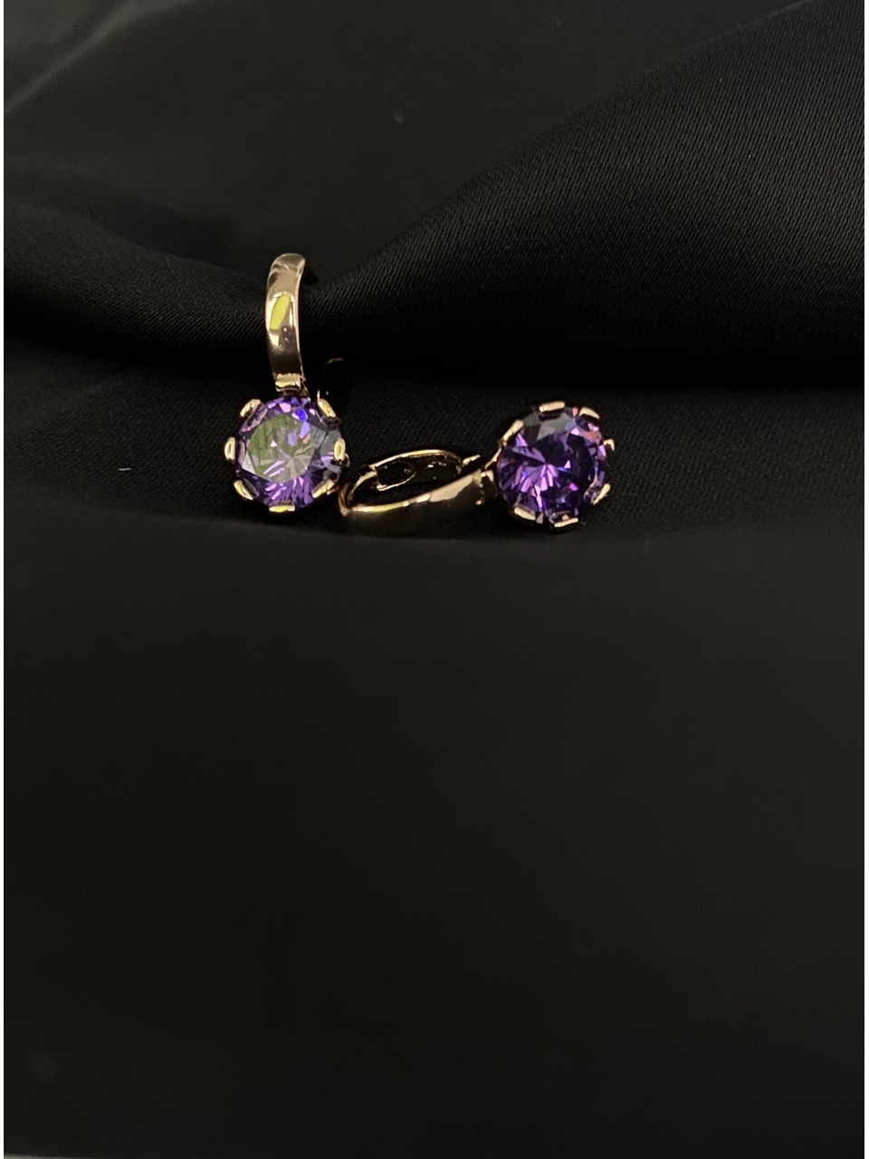 Сережки зі стразом фіолетового кольору 30617
