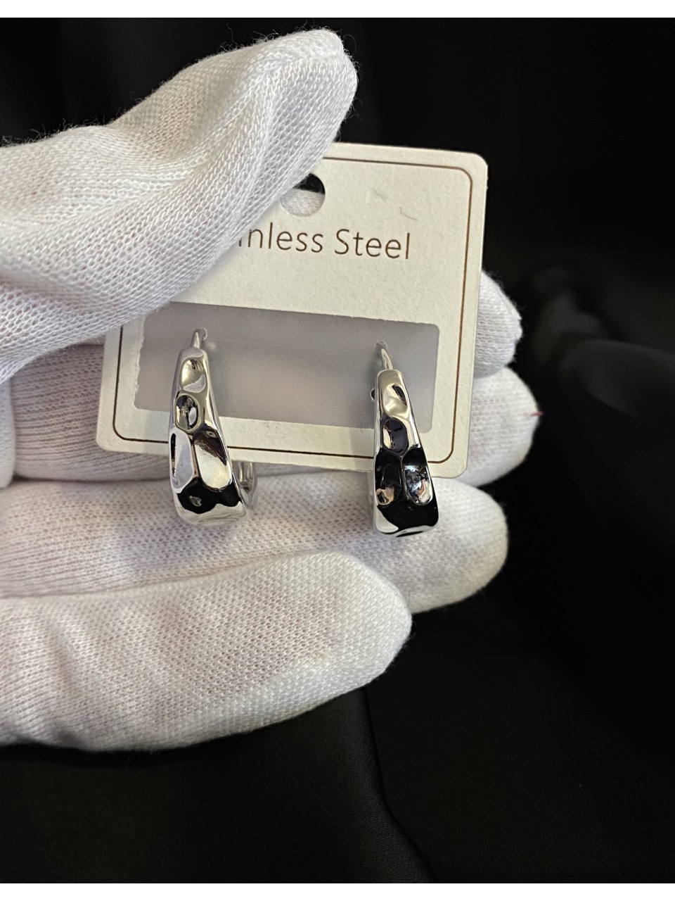 Сережки круглий замок срібного кольору 33133