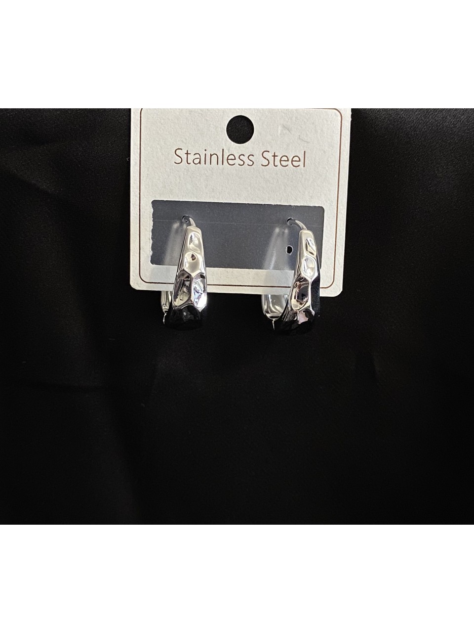 Сережки круглий замок срібного кольору 33133