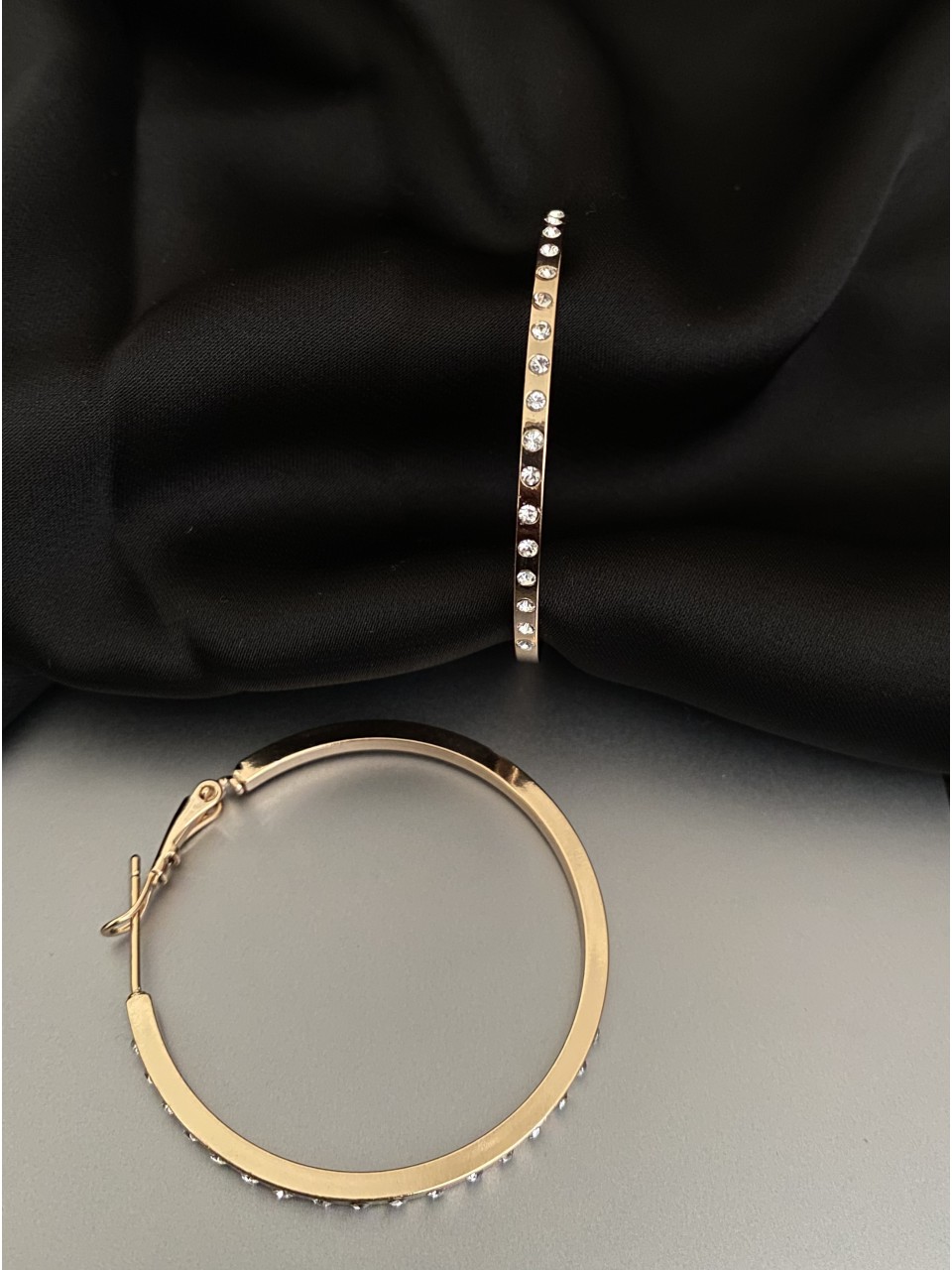 Серьги Кольца с камнями золотого цвета 32599