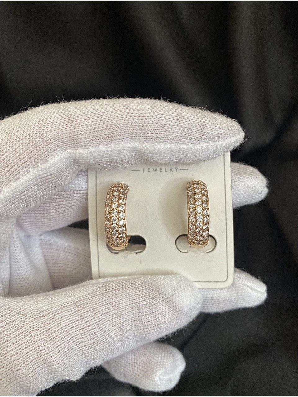 Сережки каблучки з камінцями круглий замок золотого кольору 32016