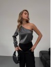 Шелковый боди на одно плечо серебристого цвета 30321