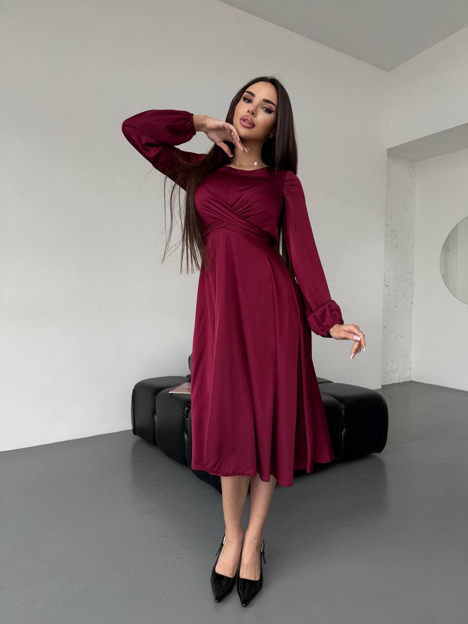 Шелковое платье миди бордового цвета 36051