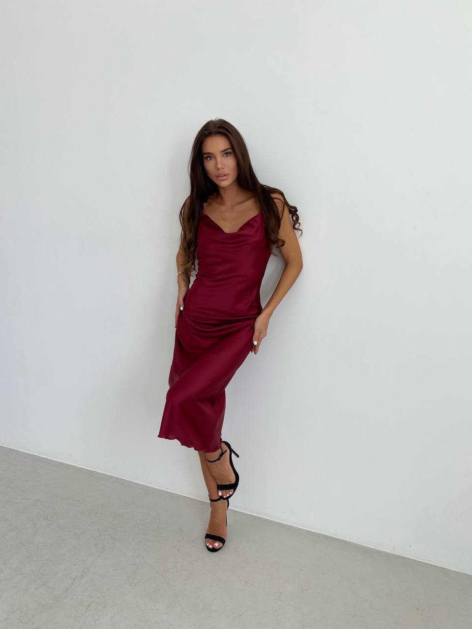 Шелковое платье миди бордового цвета 33982