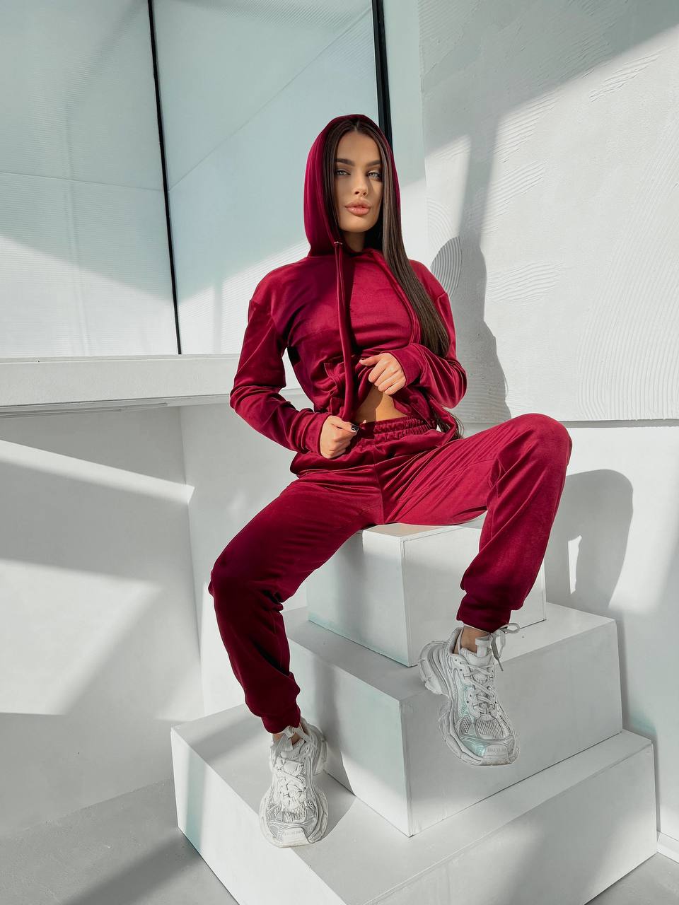 Спортивний велюровий костюм бордового кольору 32189
