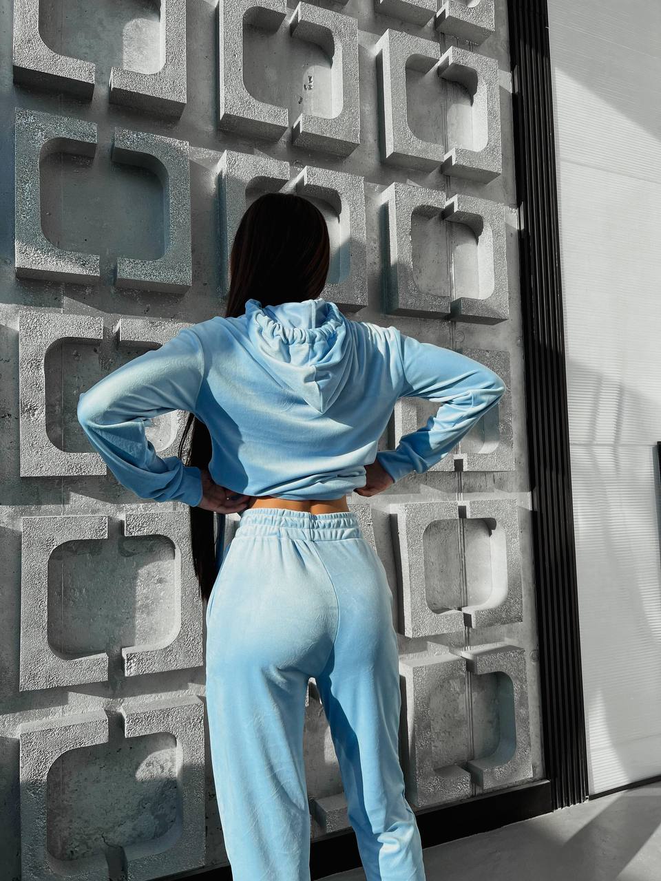 Спортивний велюровий костюм блакитного кольору 28731