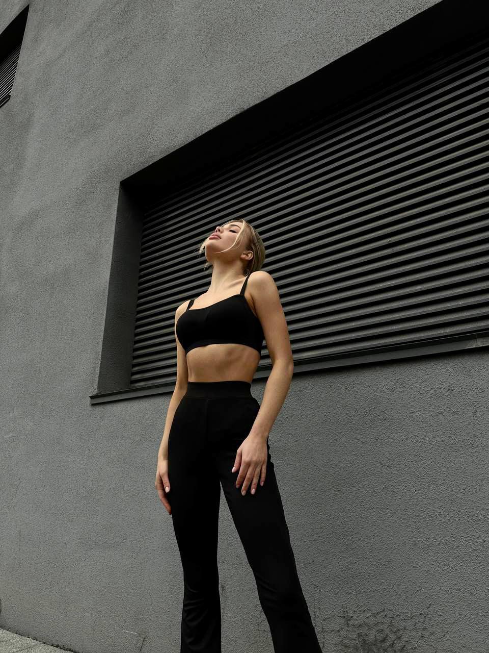 Стильные брюки-лосины черного цвета 28816