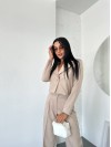 Стильний класичний костюм бежевого кольору 31839