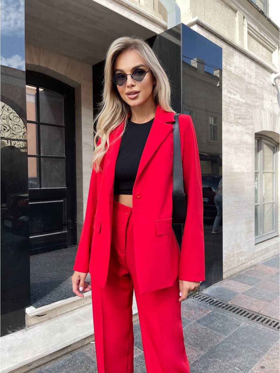 Костюм двойка, красного цвета 28628