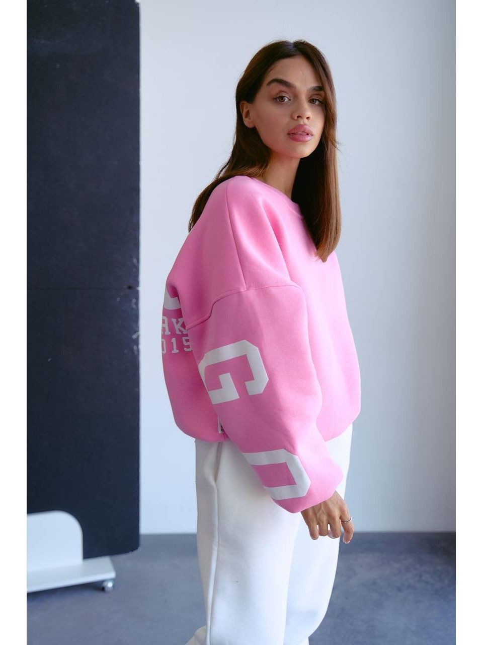 Стильний світшот на флісі з написом рожевого кольору 28967