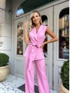 Стильний жіночий костюм рожевого кольору 28887