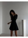 Платье мини с пышным рукавом черного цвета 34612