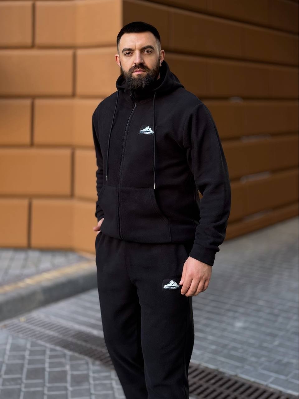 Теплий чоловічий костюм з флiсу чорного кольору 35780