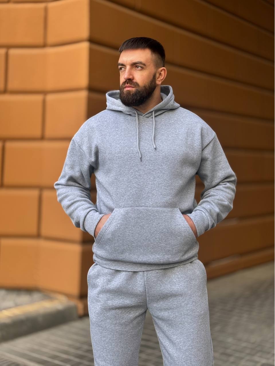 Теплий чоловічий костюм з капюшоном сiрого кольору 35748