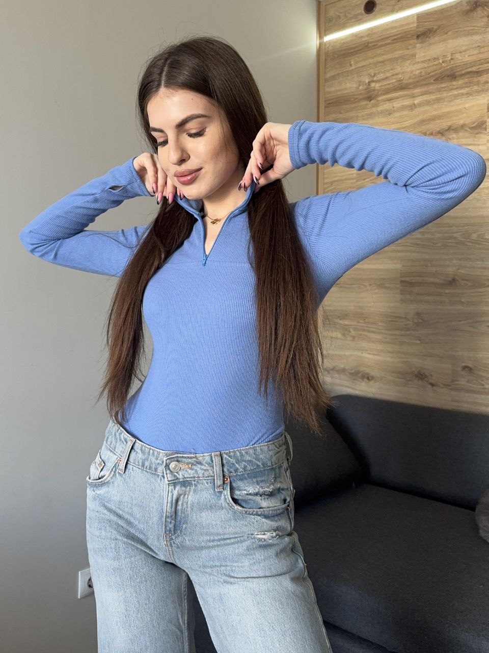 Теплый однотонный боди в рубчик голубого цвета 35014