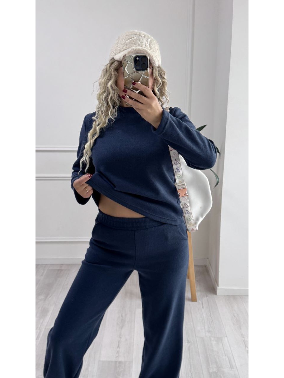 Теплий жiночий костюм синього кольору 35460