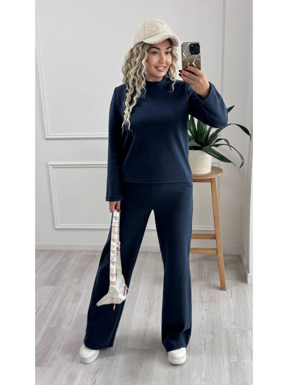 Теплий жiночий костюм синього кольору 35460