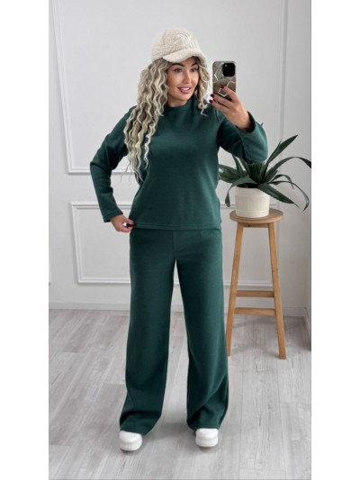 Теплий жiночий костюм смарагдового кольору 35461