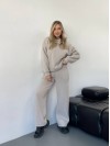Теплий жiночий костюм з капюшоном бежевого кольору 35808