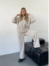 Теплий жiночий костюм з капюшоном бежевого кольору 35808