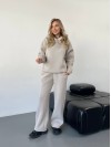 Теплий жiночий костюм з капюшоном бежевого кольору 35808