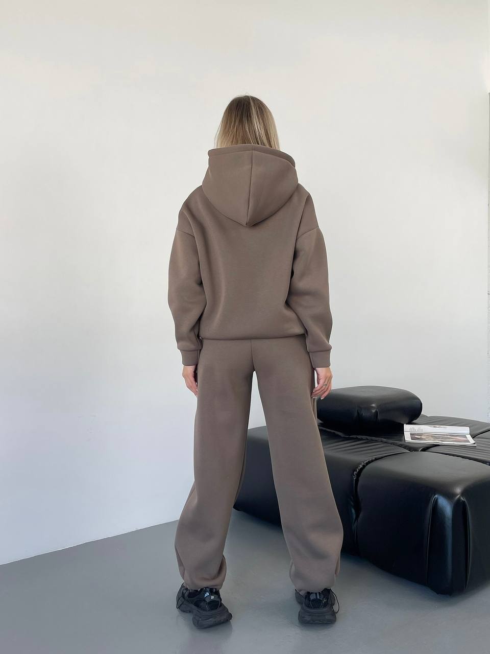 Теплий жiночий костюм з капюшоном кавового кольору 35812