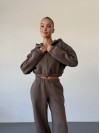 Теплий жiночий костюм з вкороченою кофтою кавового кольору 35521