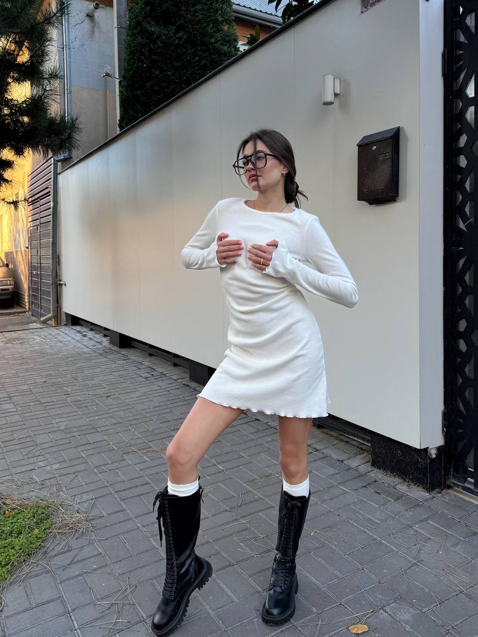 Платье мини в рубчик белого цвета 30333