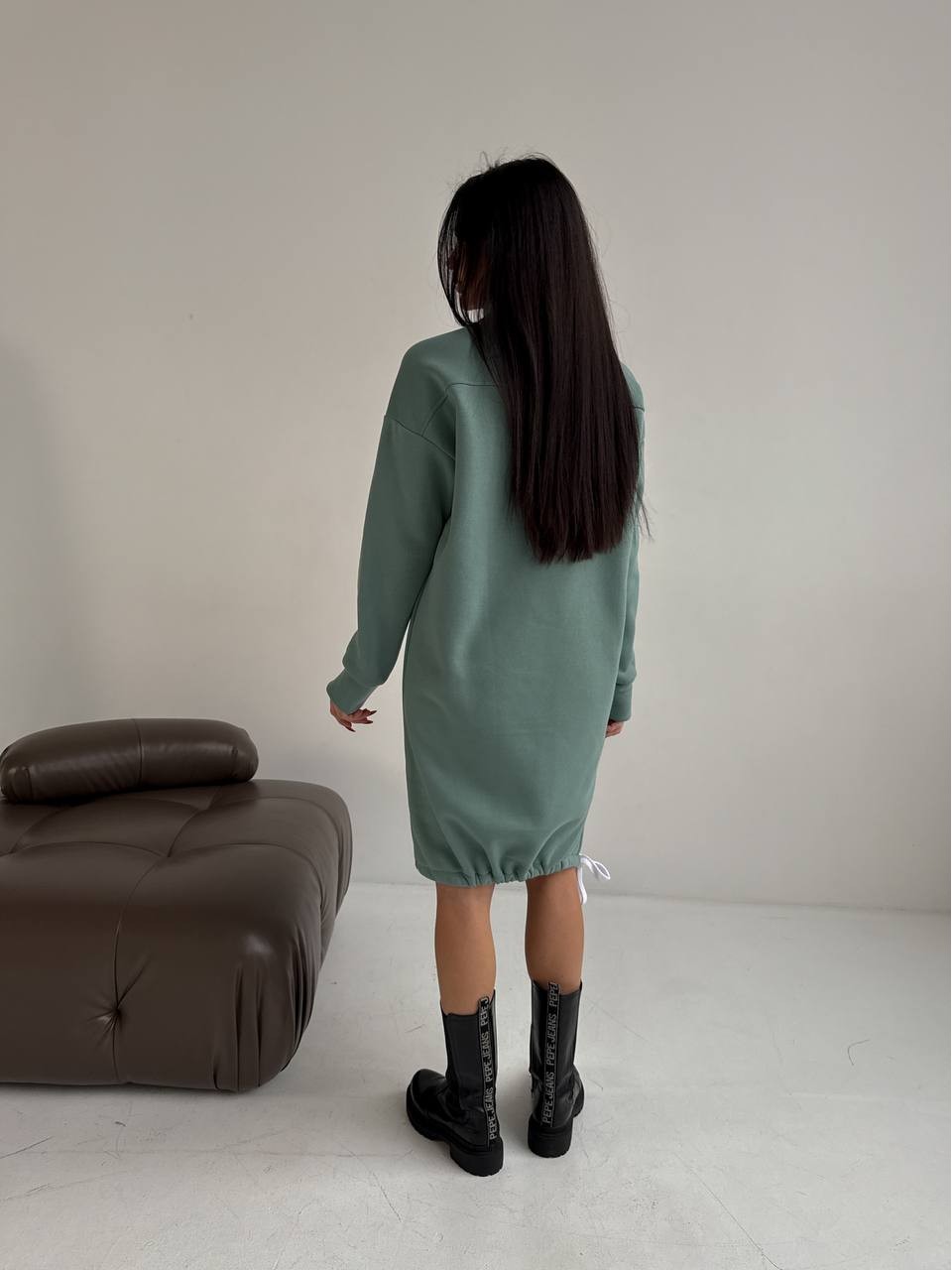 Тепла сукня на флісі фiсташкового кольору 30405