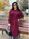 Тепла сукня з поясом бордового кольору 30082