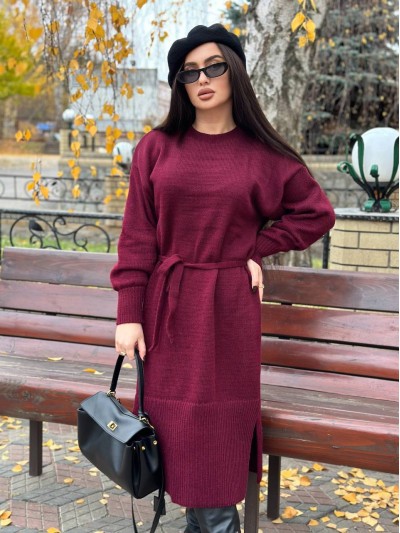 Тепла сукня з поясом бордового кольору 30082