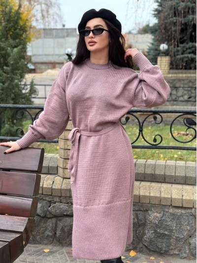 Тепла сукня з поясом пудрового кольору 30085