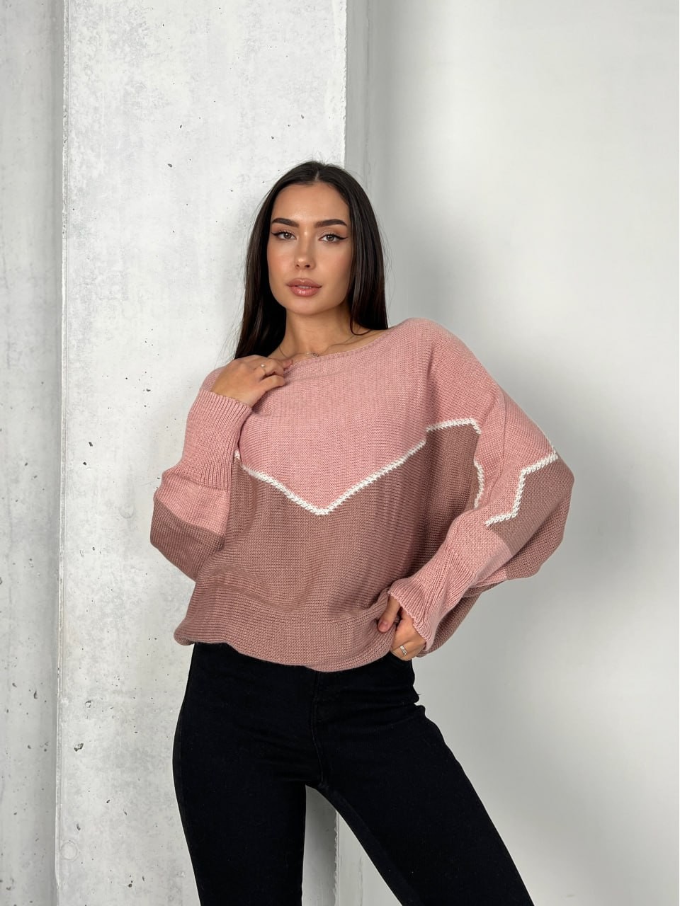 Тонкий жіночий светр пудрового кольору 31604