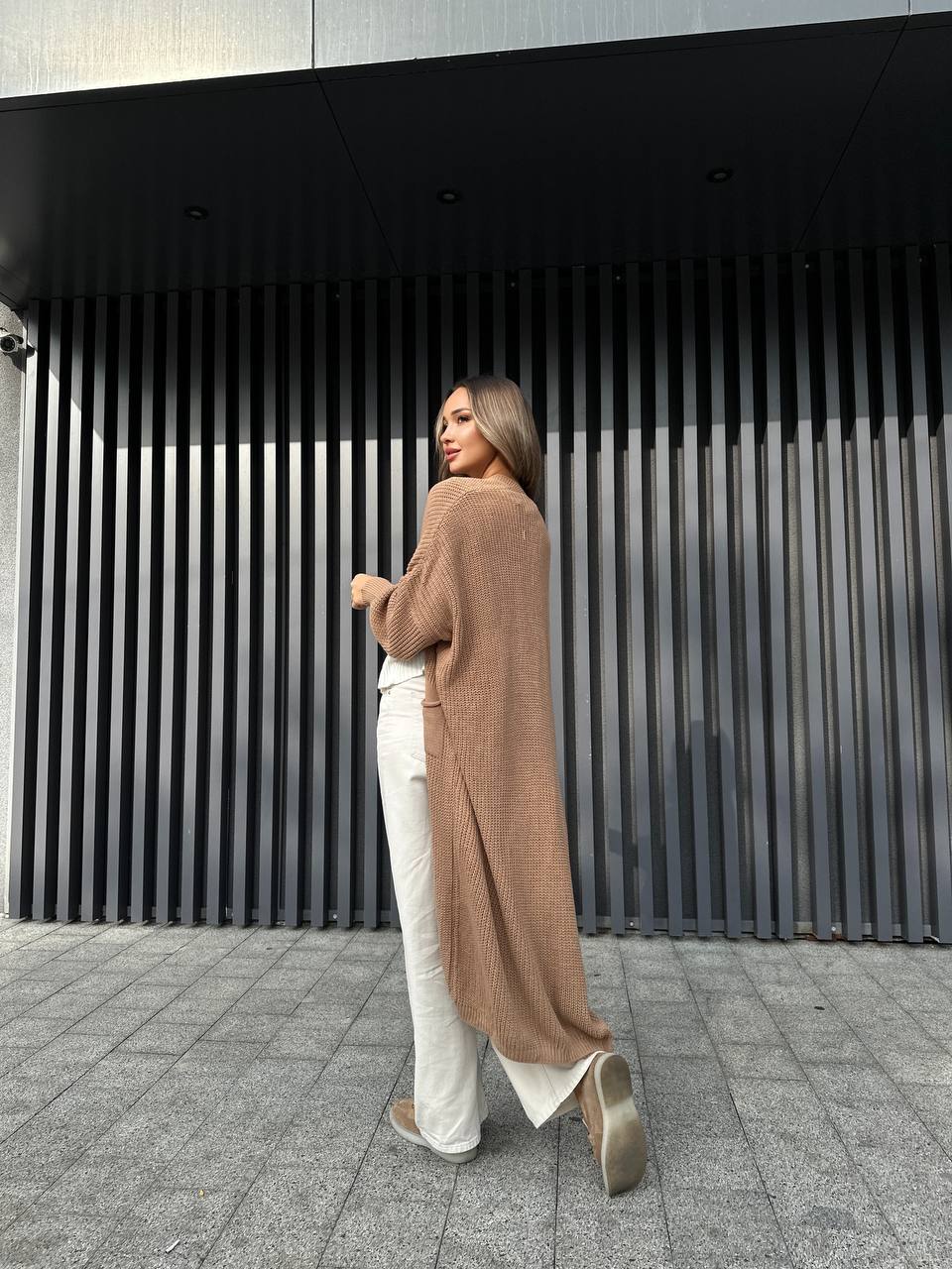 Удлиненный вязаный кардиган кофейного цвета 29194