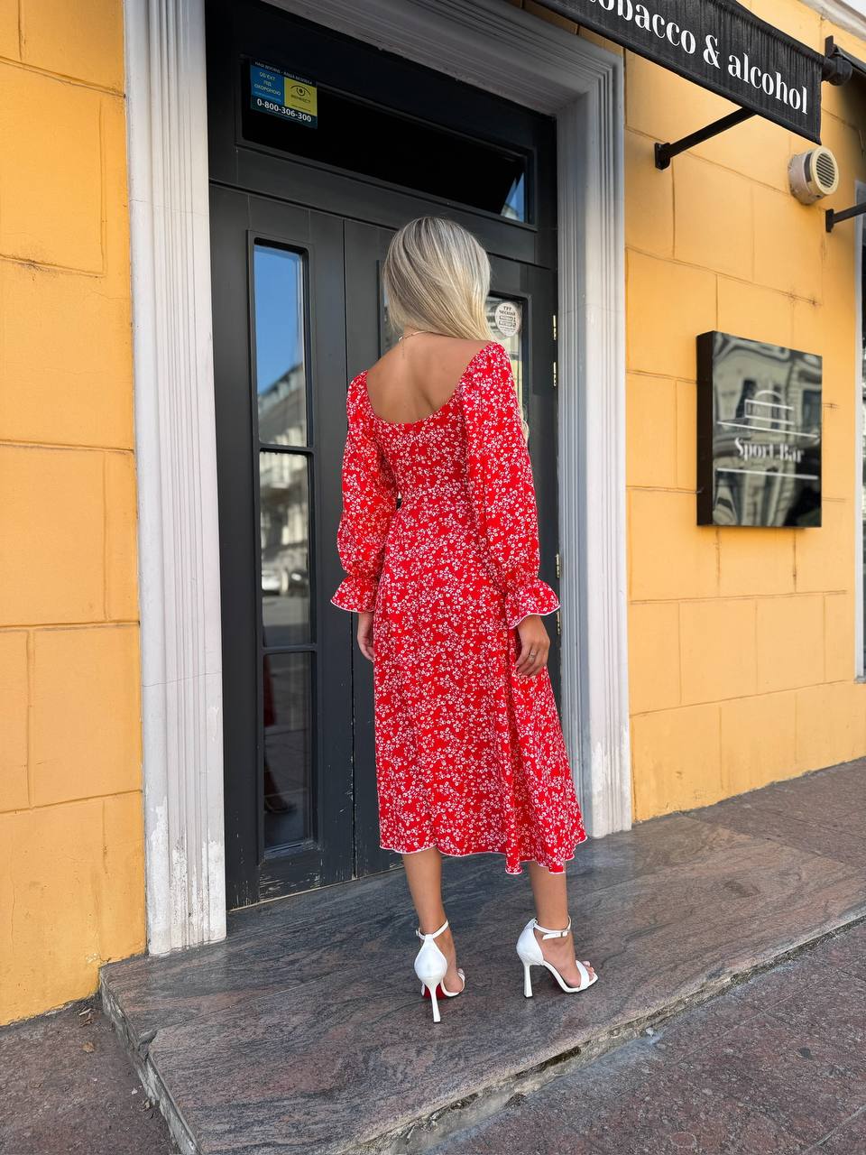 Универсальное платье миди красного цвета 33769