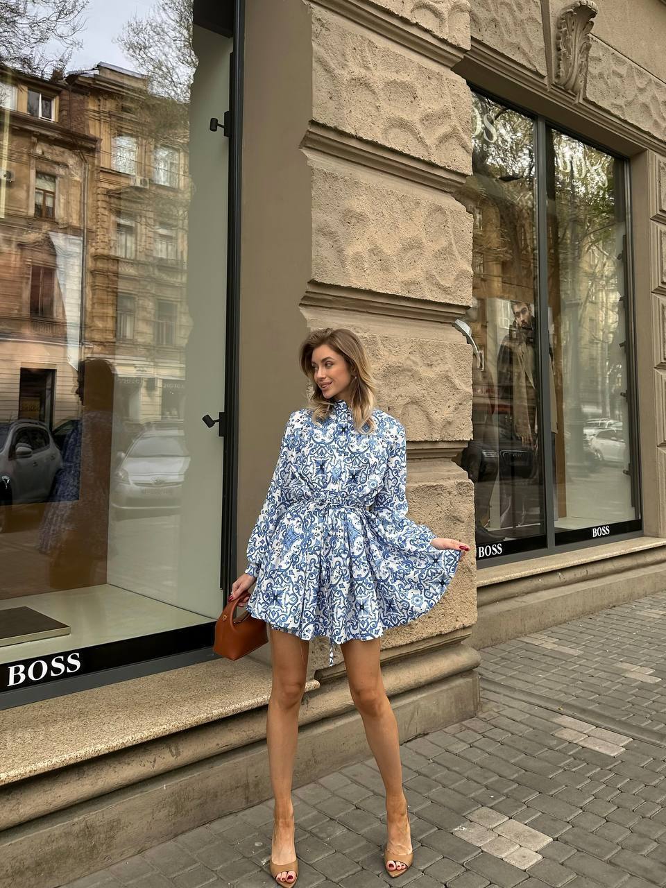 Утонченное легкое платье голубого цвета 28872