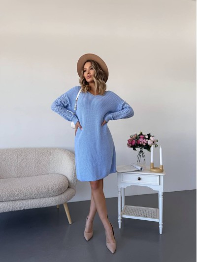 В'язана сукня з ажурними рукавами блакитного кольору 35025