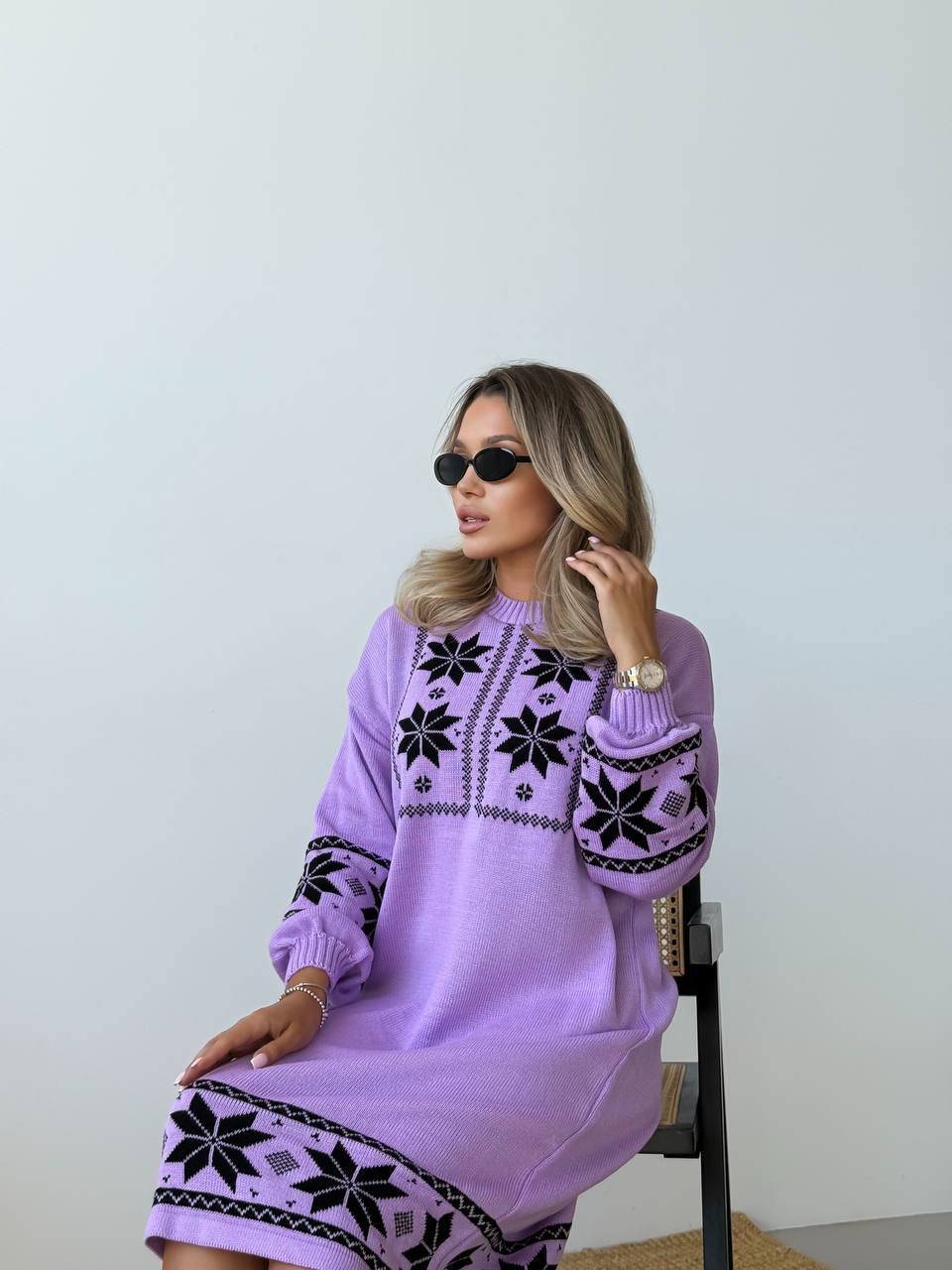 Вязаное платье с этничным рисунком сиреневого цвета 34358