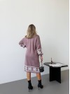 Вязаное платье с этничным рисунком пудрового цвета 34359