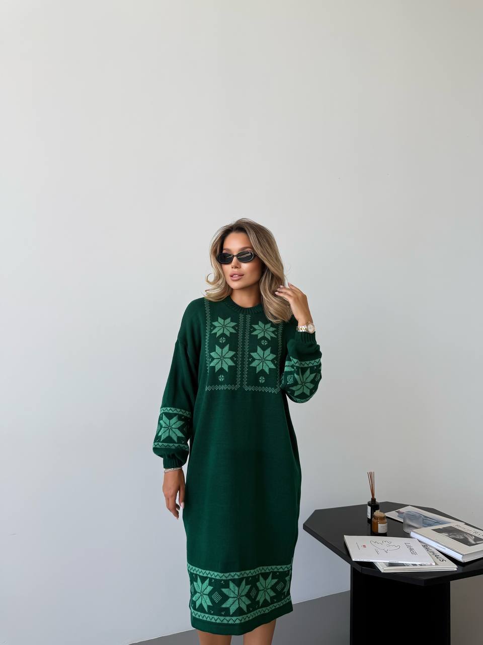 Вязаное платье с этничным рисунком зеленого цвета 34356