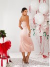 Вечірня оксамитова сукня на бретельках пудрового кольору 30122